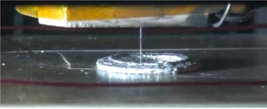 Estudante cria tecnologia de impressão 3D de metais fundidos