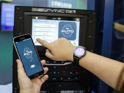 Samsung lança app para smartwatches se comunicarem com carros da Ford