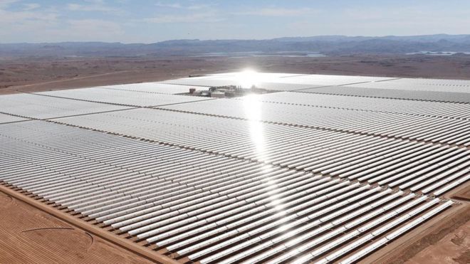 A megausina de energia solar encravada no deserto que pretende abastecer a Europa