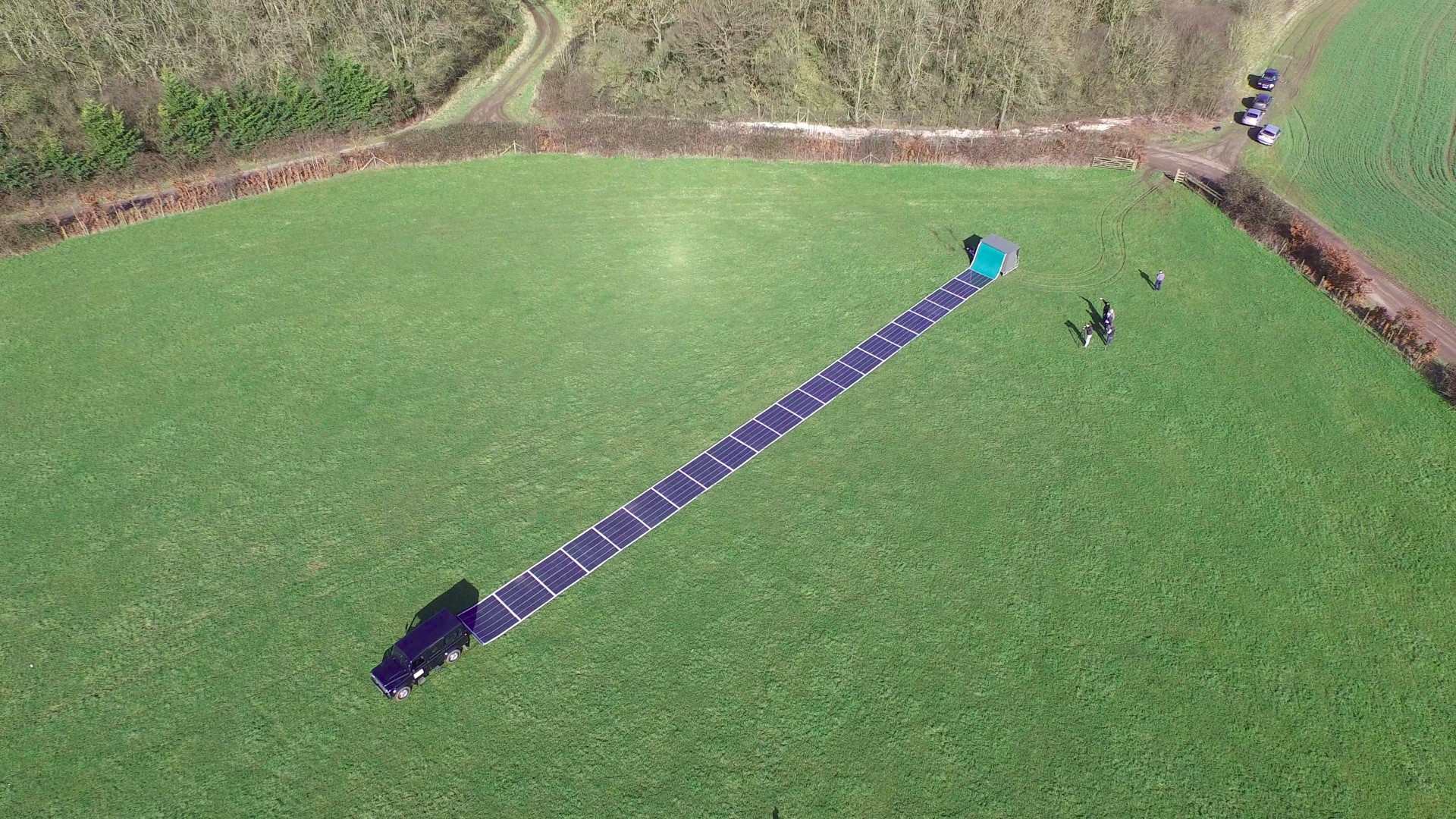 Esse tapete-solar é capaz de fornecer 100kWp de energia limpa em apenas 2 minutos
