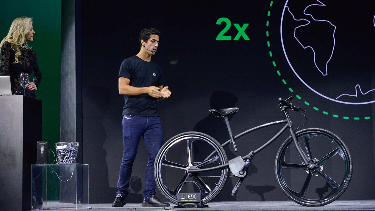 A Niobium e-Bike é uma bicicleta elétrica com 100 km de autonomia criada pelo Elon Musk brasileiro