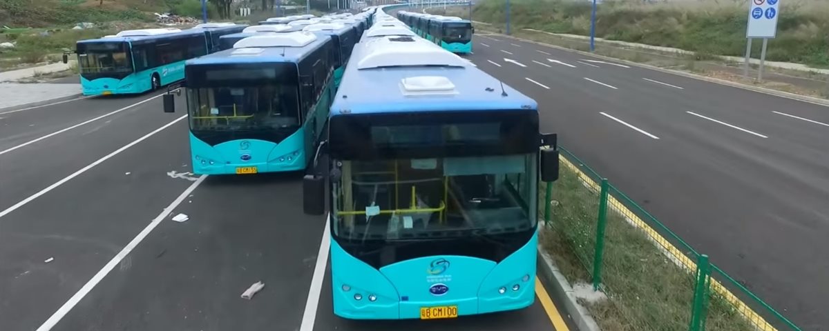 Uma cidade inteira da China trocou os ônibus públicos por versões elétricas