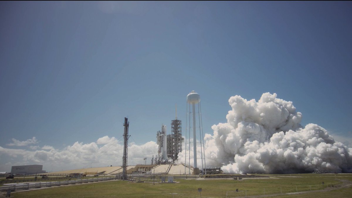 SpaceX realiza teste estático dos 27 motores do foguete Falcon Heavy