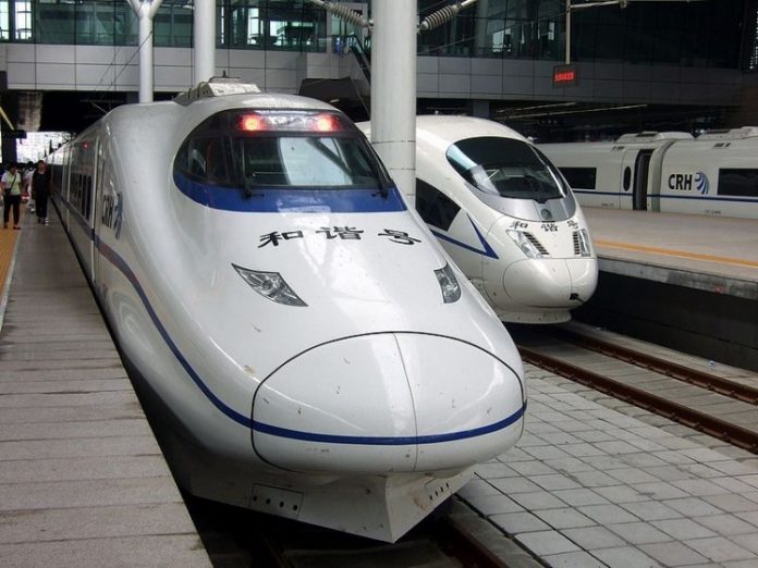 China está testando trem de levitação magnética que chega a incríveis 1000 km/h