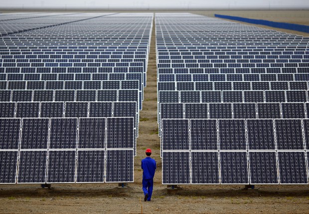 Arábia Saudita e Softbank anunciam maior projeto de energia solar do mundo, de US$ 200 bilhões