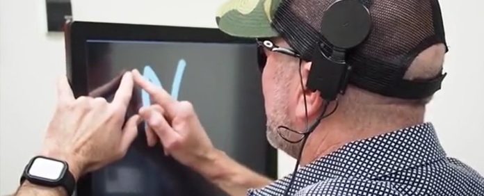 Novo implante cerebral permite que pessoas com deficiência visual enxergam
