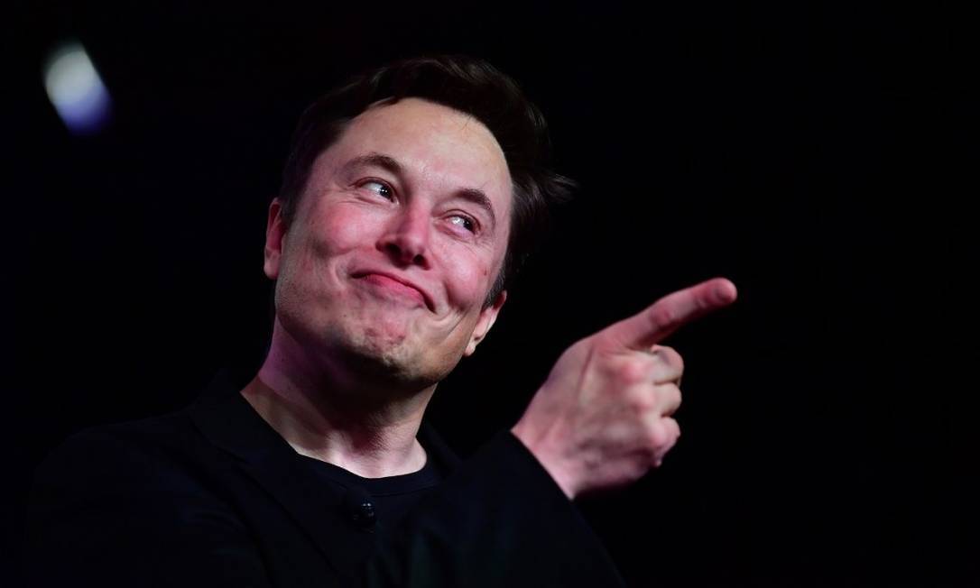 Elon Musk anuncia Neuralink, sensores cerebrais para controlar dispositivos
