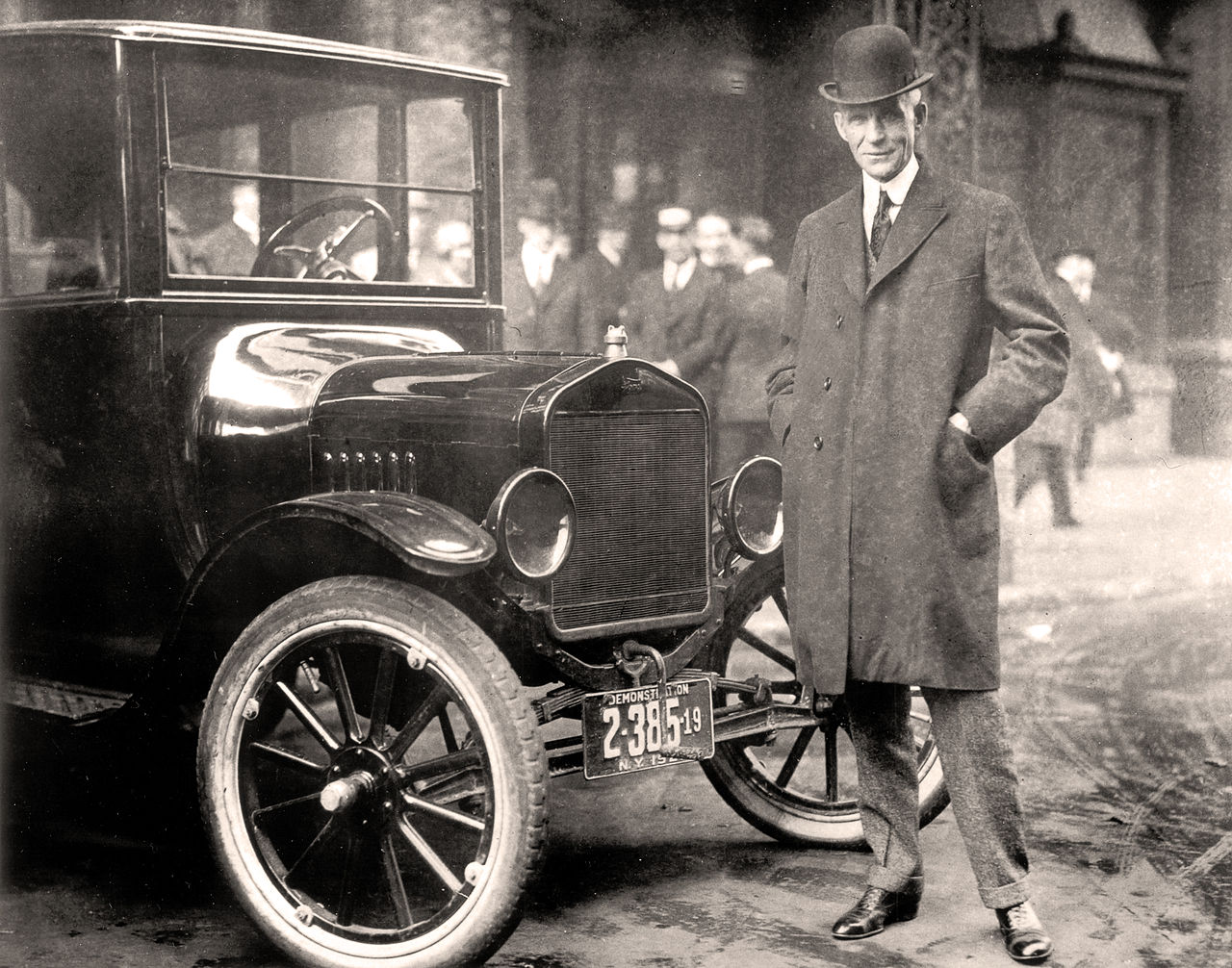 Henry Ford: A Criação Do Sistema De Produção Padronizado